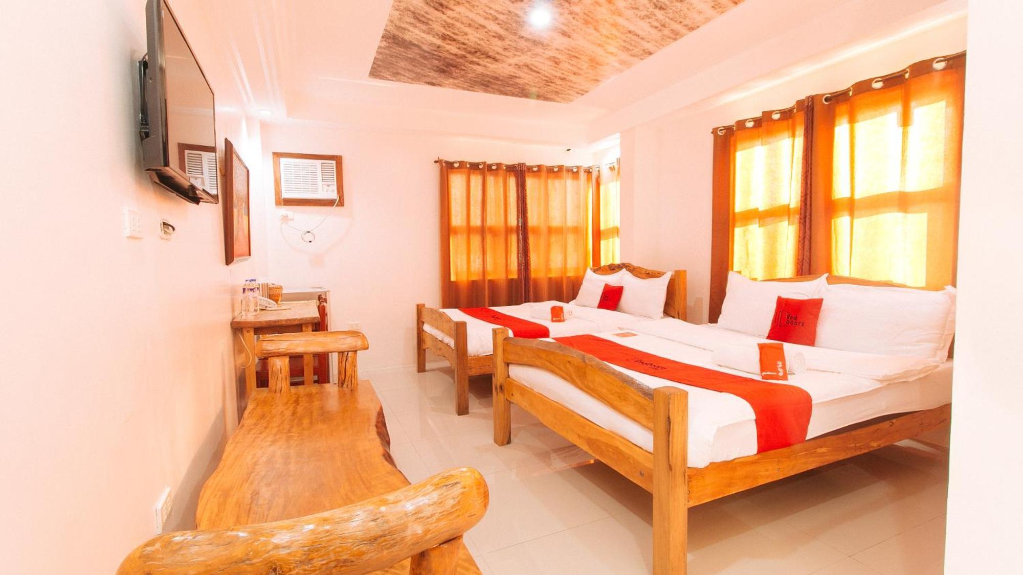 Reddoorz Plus @ Jollydays Hotel Nueva Ecija San Jose  Extérieur photo