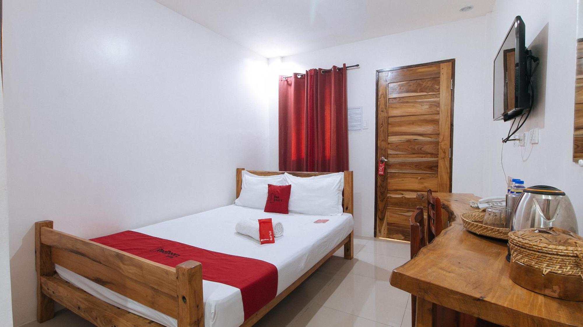 Reddoorz Plus @ Jollydays Hotel Nueva Ecija San Jose  Extérieur photo