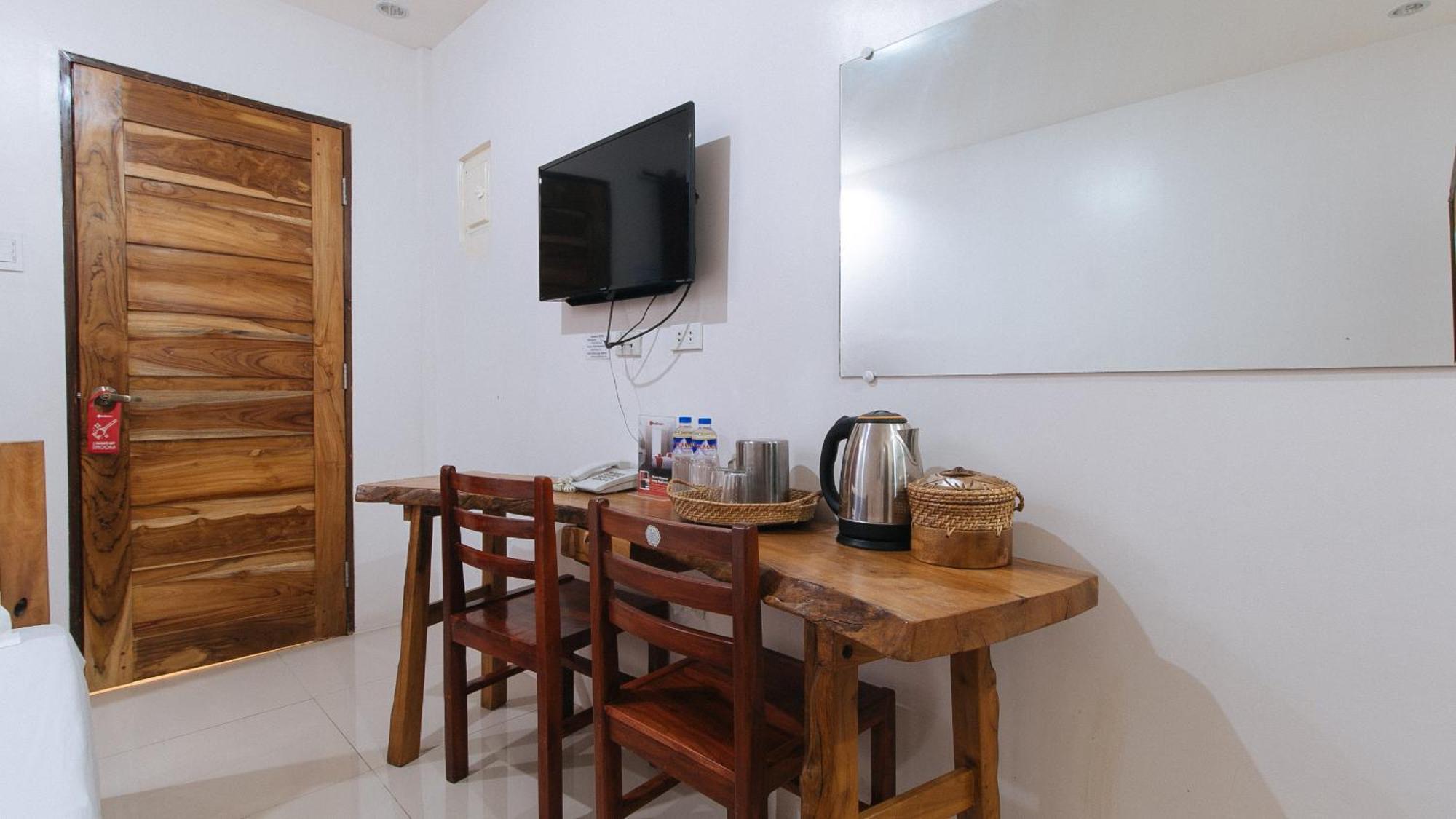 Reddoorz Plus @ Jollydays Hotel Nueva Ecija San Jose  Extérieur photo