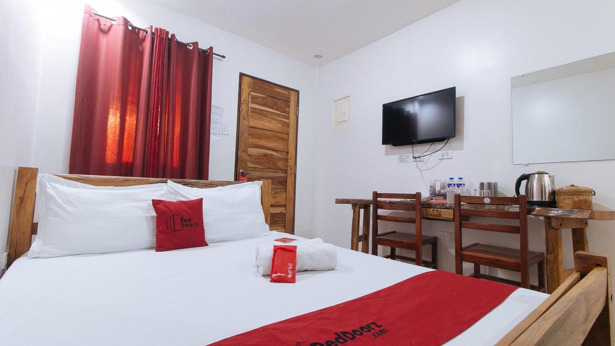 Reddoorz Plus @ Jollydays Hotel Nueva Ecija San Jose  Extérieur photo