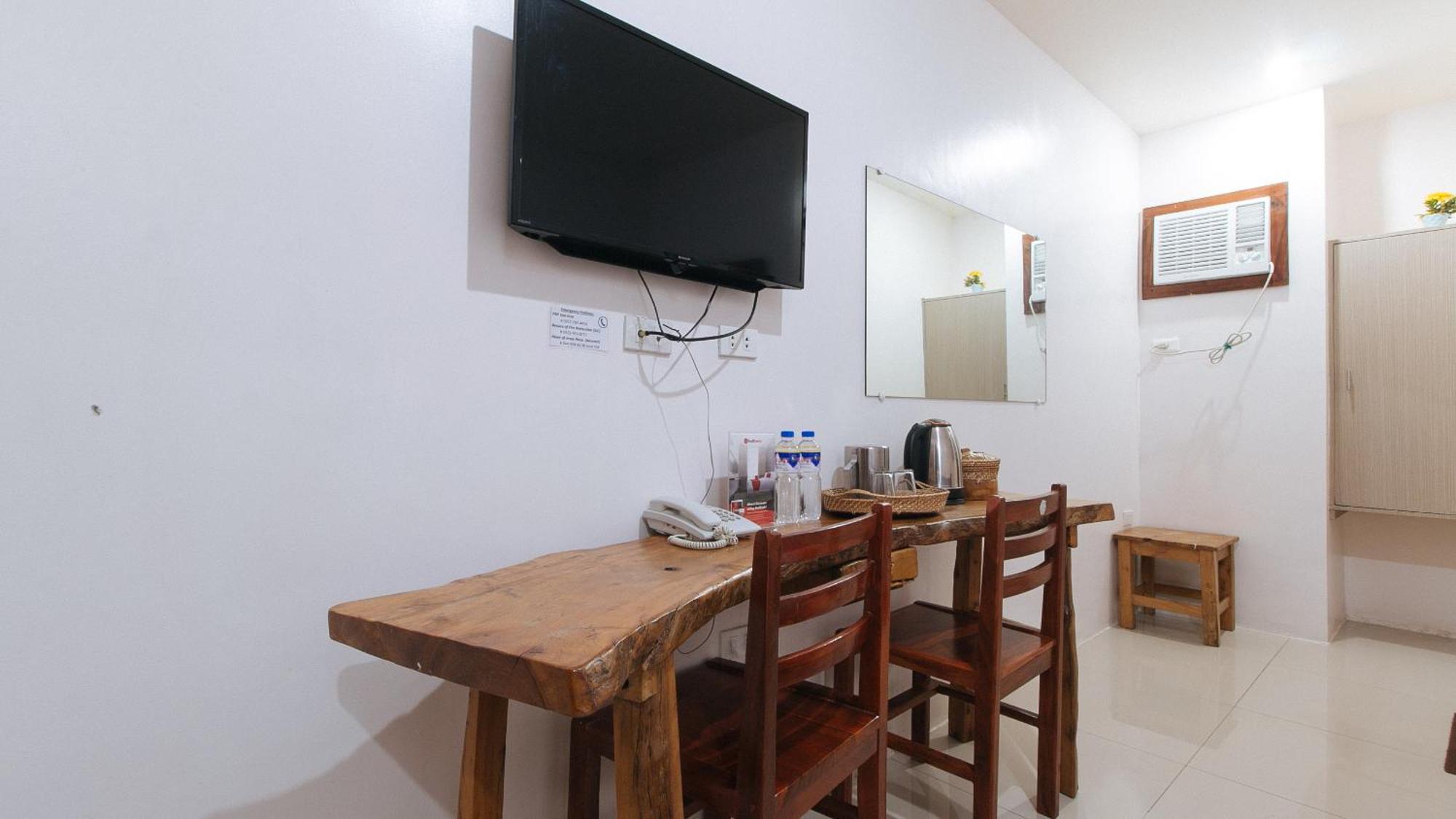 Reddoorz Plus @ Jollydays Hotel Nueva Ecija San Jose  Extérieur photo