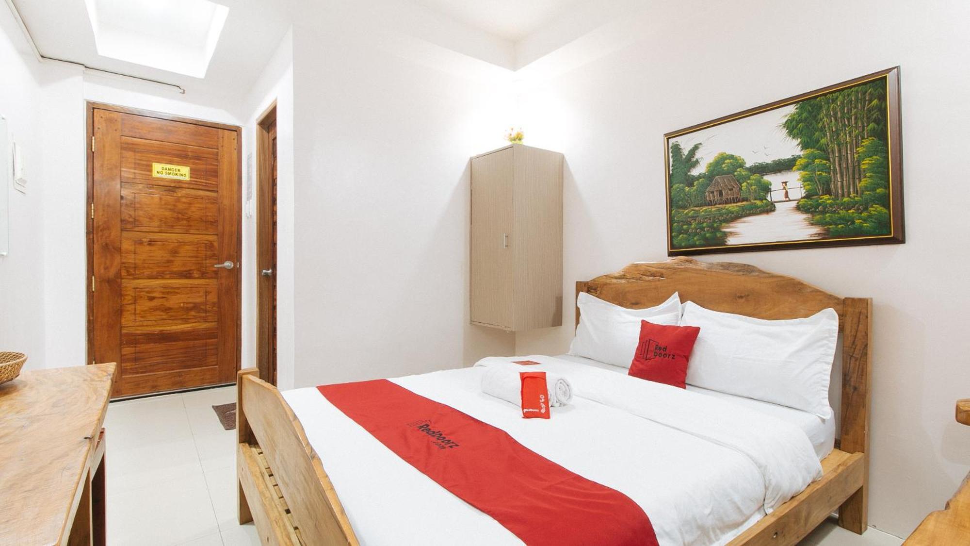 Reddoorz Plus @ Jollydays Hotel Nueva Ecija San Jose  Extérieur photo