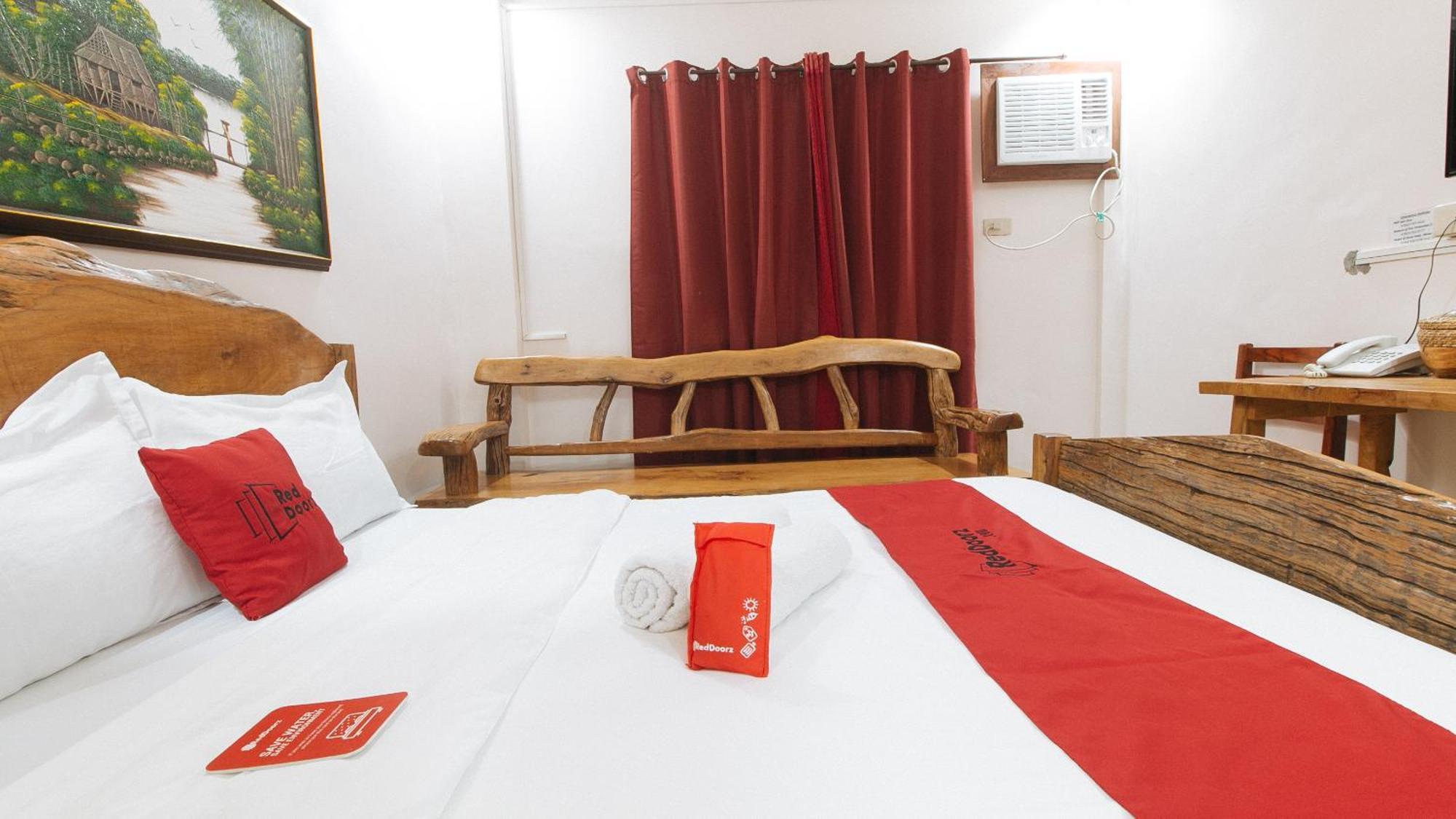 Reddoorz Plus @ Jollydays Hotel Nueva Ecija San Jose  Extérieur photo