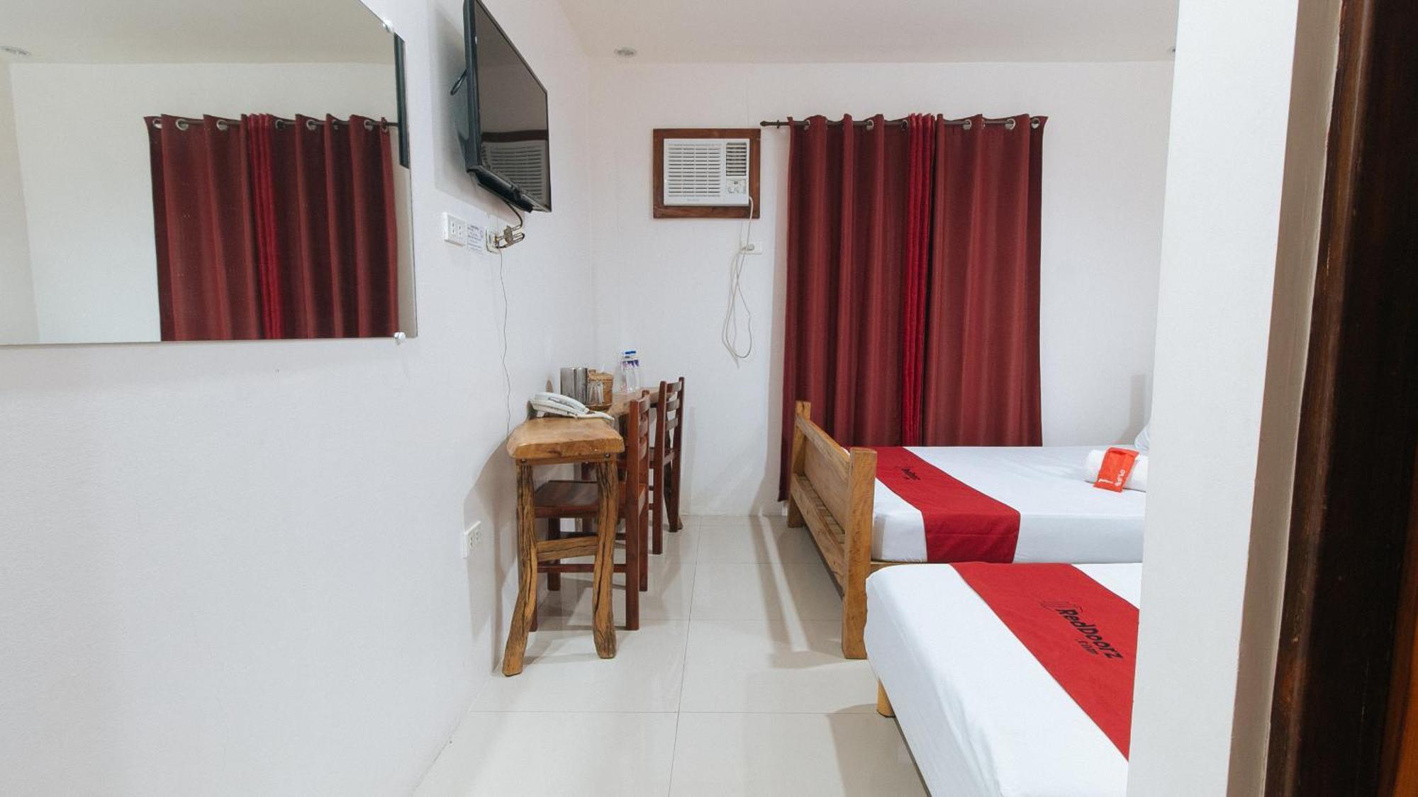 Reddoorz Plus @ Jollydays Hotel Nueva Ecija San Jose  Extérieur photo