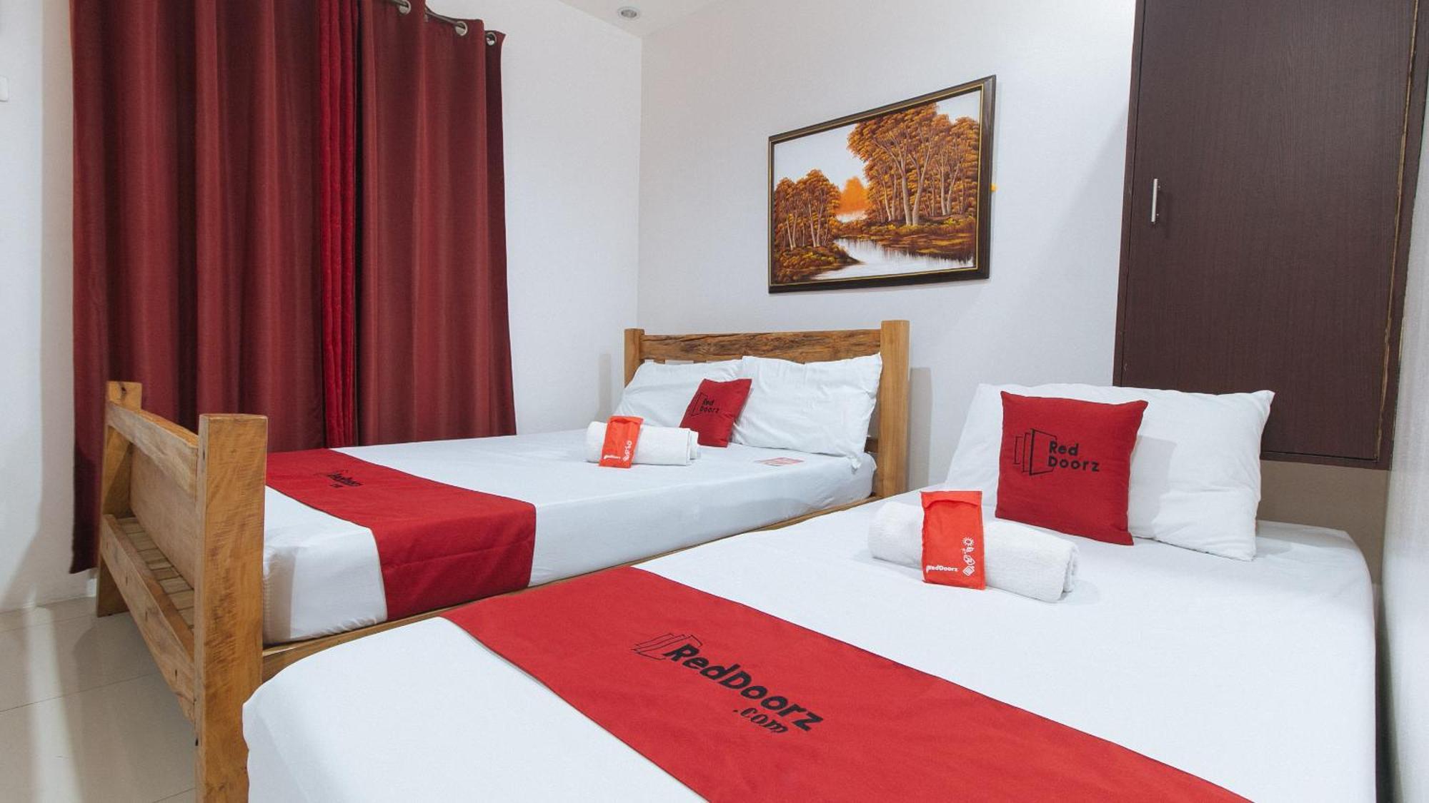 Reddoorz Plus @ Jollydays Hotel Nueva Ecija San Jose  Extérieur photo