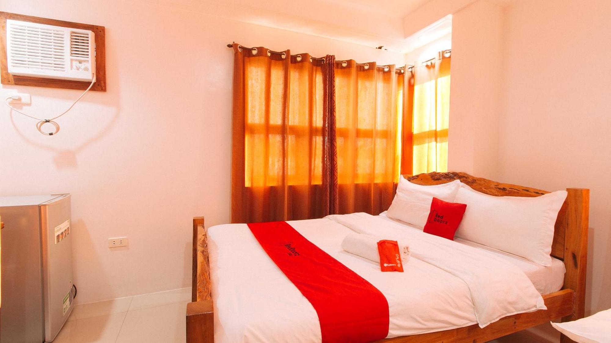 Reddoorz Plus @ Jollydays Hotel Nueva Ecija San Jose  Extérieur photo