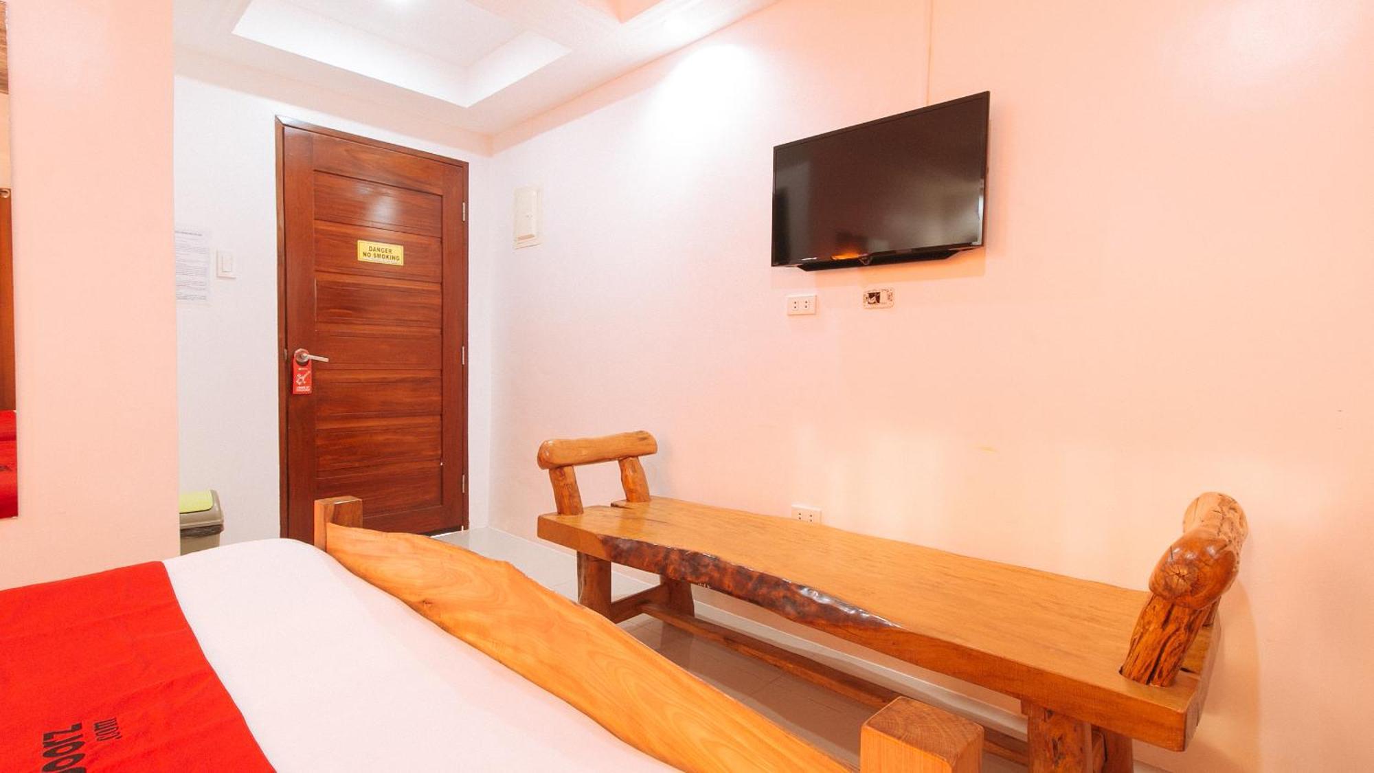 Reddoorz Plus @ Jollydays Hotel Nueva Ecija San Jose  Extérieur photo